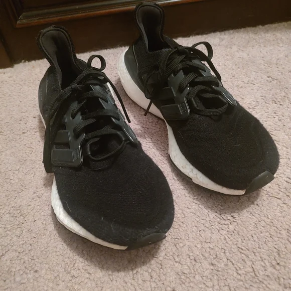 Adidas Ultraboost Black Sneakers - Picture 3 of 7